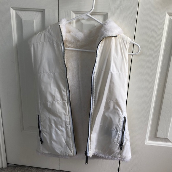 Reversible White Fur Vest - Picture 1 of 4